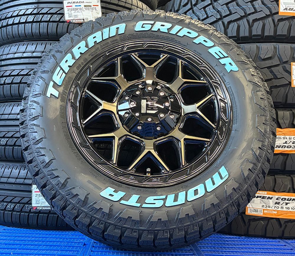 新品 4本セット ハイエース 200系 レジアスエース 16インチ ｜ モンスタ テレーングリッパー 215/70R16 ホワイトレター LEXXELインフェル