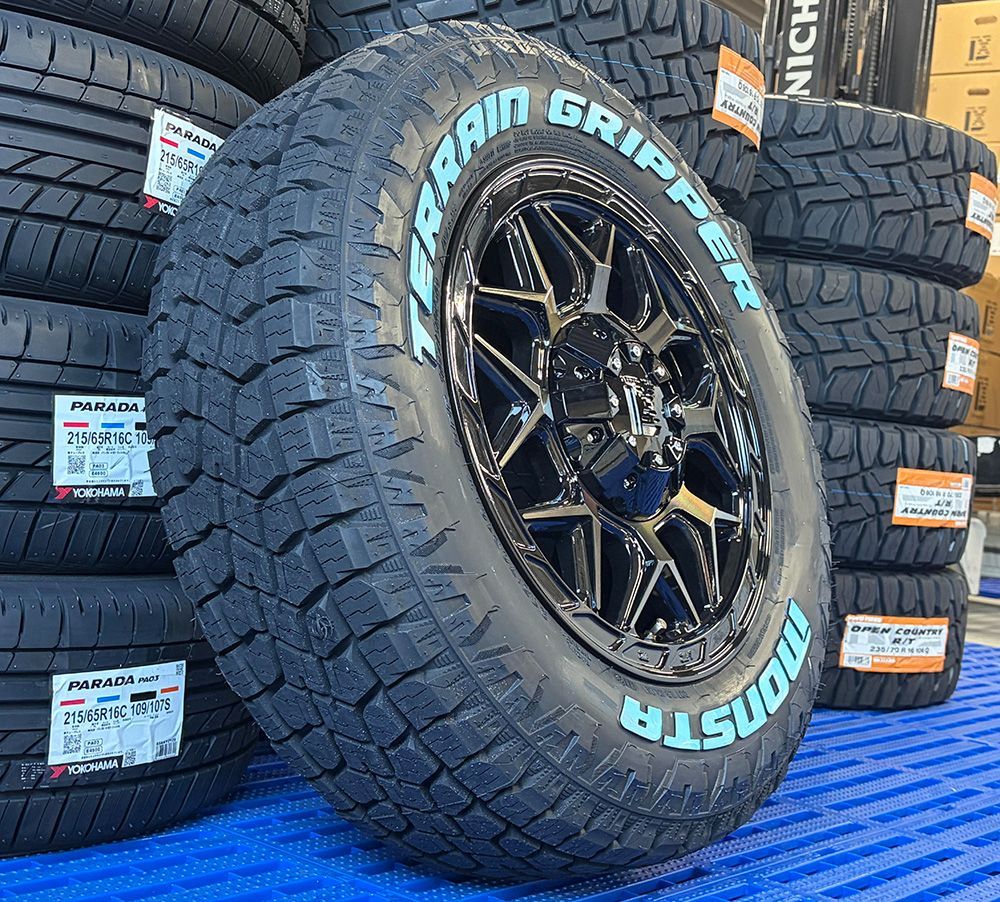 新品 4本セット ハイエース 200系 レジアスエース 16インチ ｜ モンスタ テレーングリッパー 215/70R16 ホワイトレター LEXXELインフェル