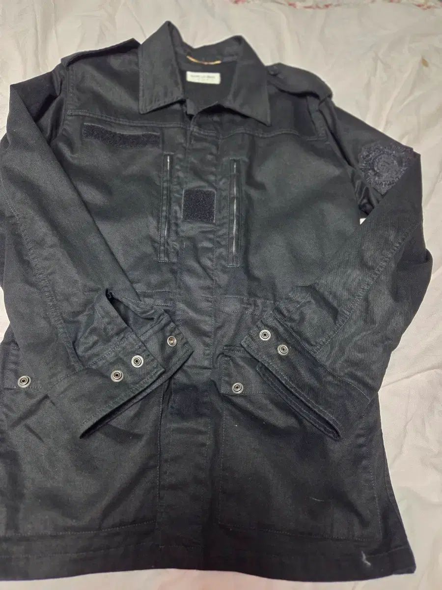 Saint Laurent サンローラン レディース ブラック マウンテンパーカー