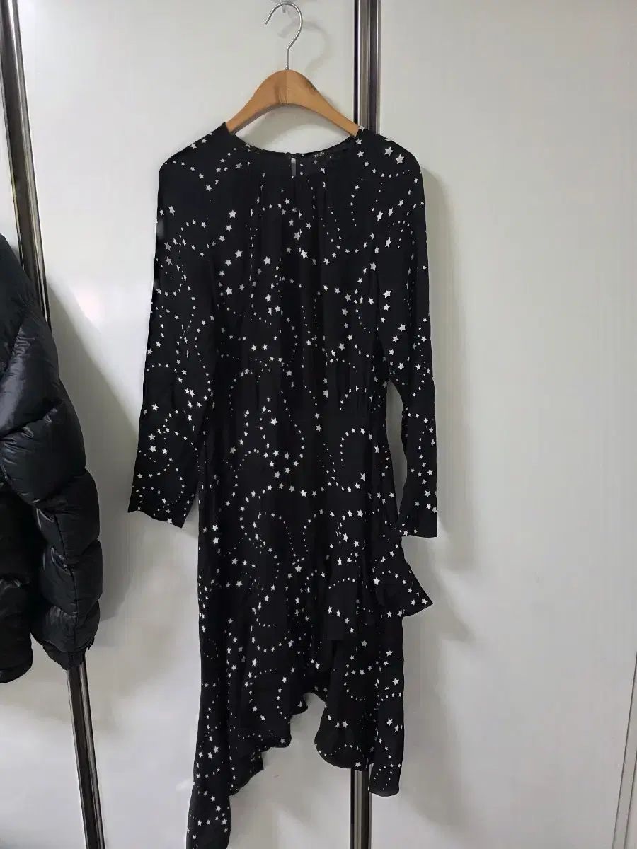 マージュ 正規品 ブラック 星 パータン ロング ONE PIECE