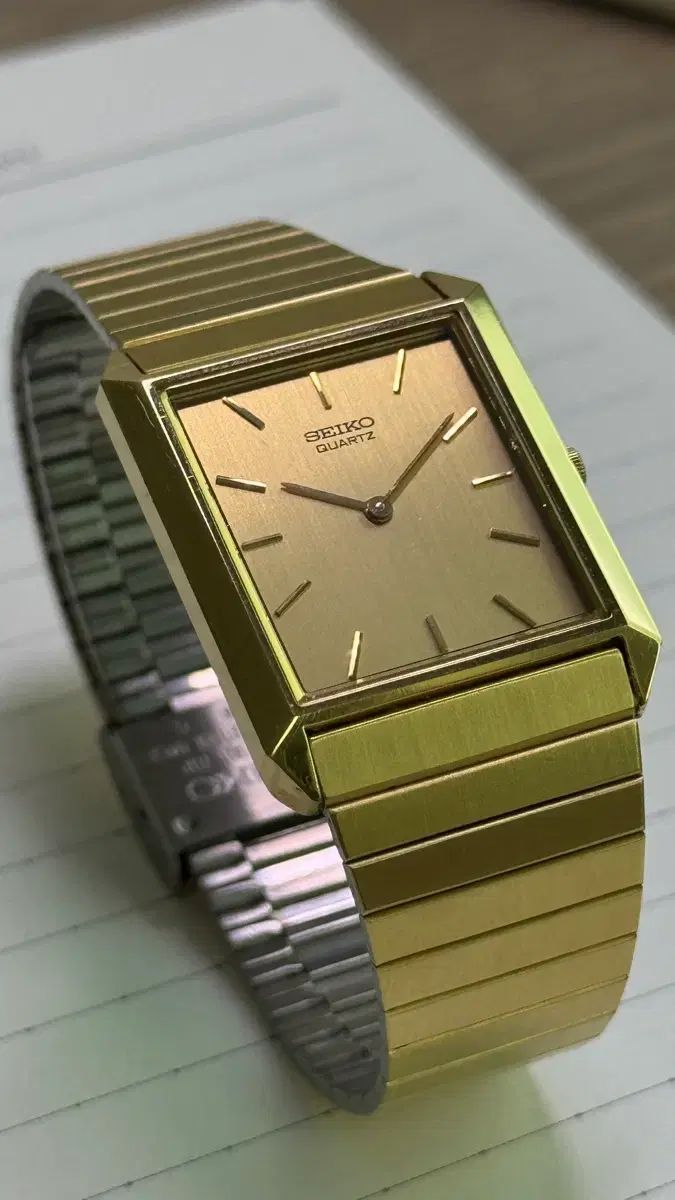 ヴィンテージ SEIKO クオーツ ゴールド スクエア ウォッチ