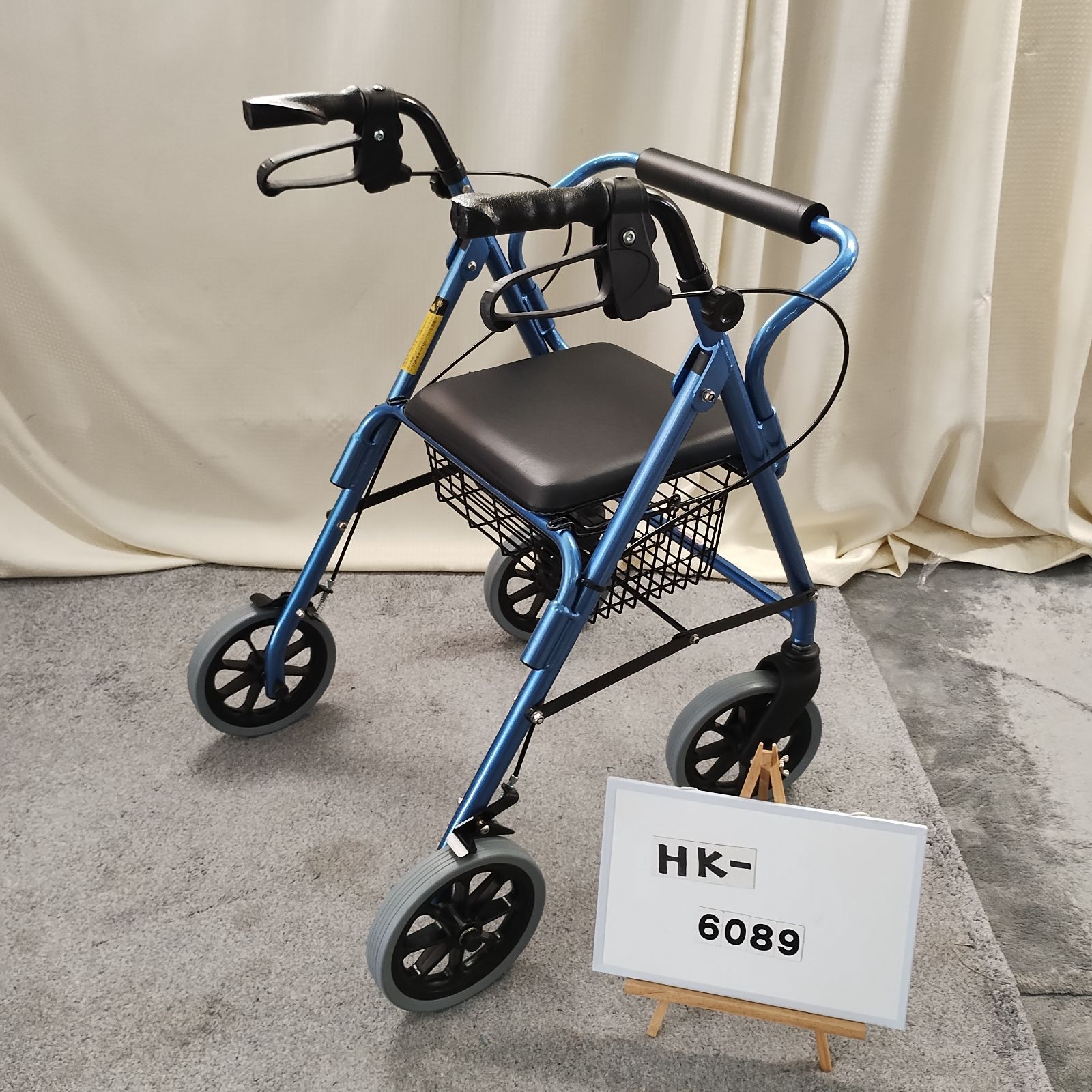 HK-6089) 竹虎ヒューマンケア ハッピー2 NB 歩行器 歩行車 歩行補助