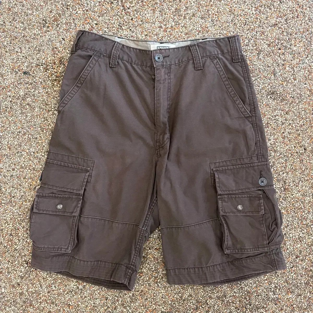 30 リーバイス カーゴ ショーツ ハーフパンツ ブラウン