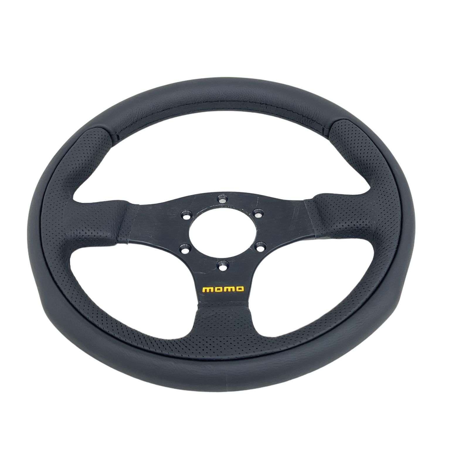 MOMO TEAM Φ30 ステアリング ハンドル 小径 スポーツステアリング 自動車パーツ 中古K11360955