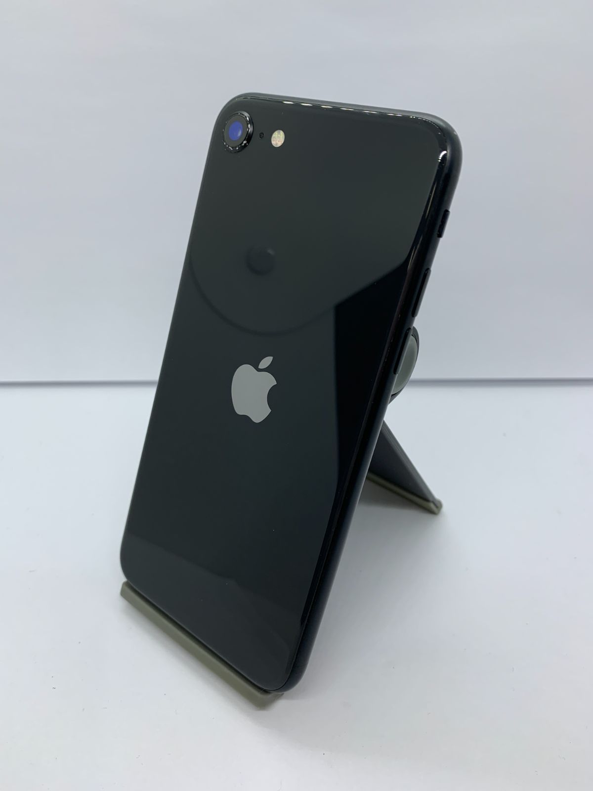 【中古・バッテリー劣化・画面キズ有・フレームキズ有】iPhone SE 2020 64GB ブラック SIMロック解除済