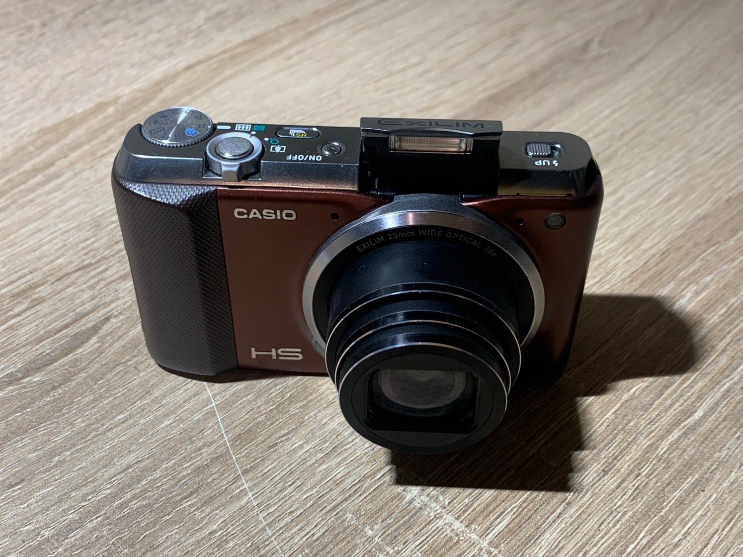 1700 Casio EXILIM EX-ZR700 ブラウン 動作確認済み やや訳アリ【コ