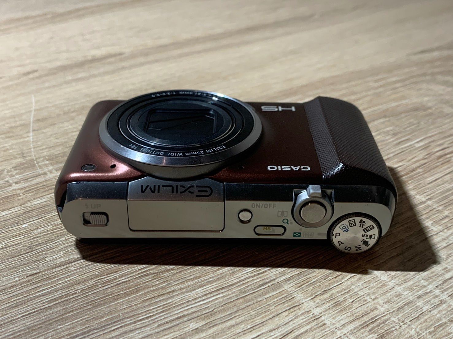 1700 Casio EXILIM EX-ZR700 ブラウン 動作確認済み やや訳アリ【コ