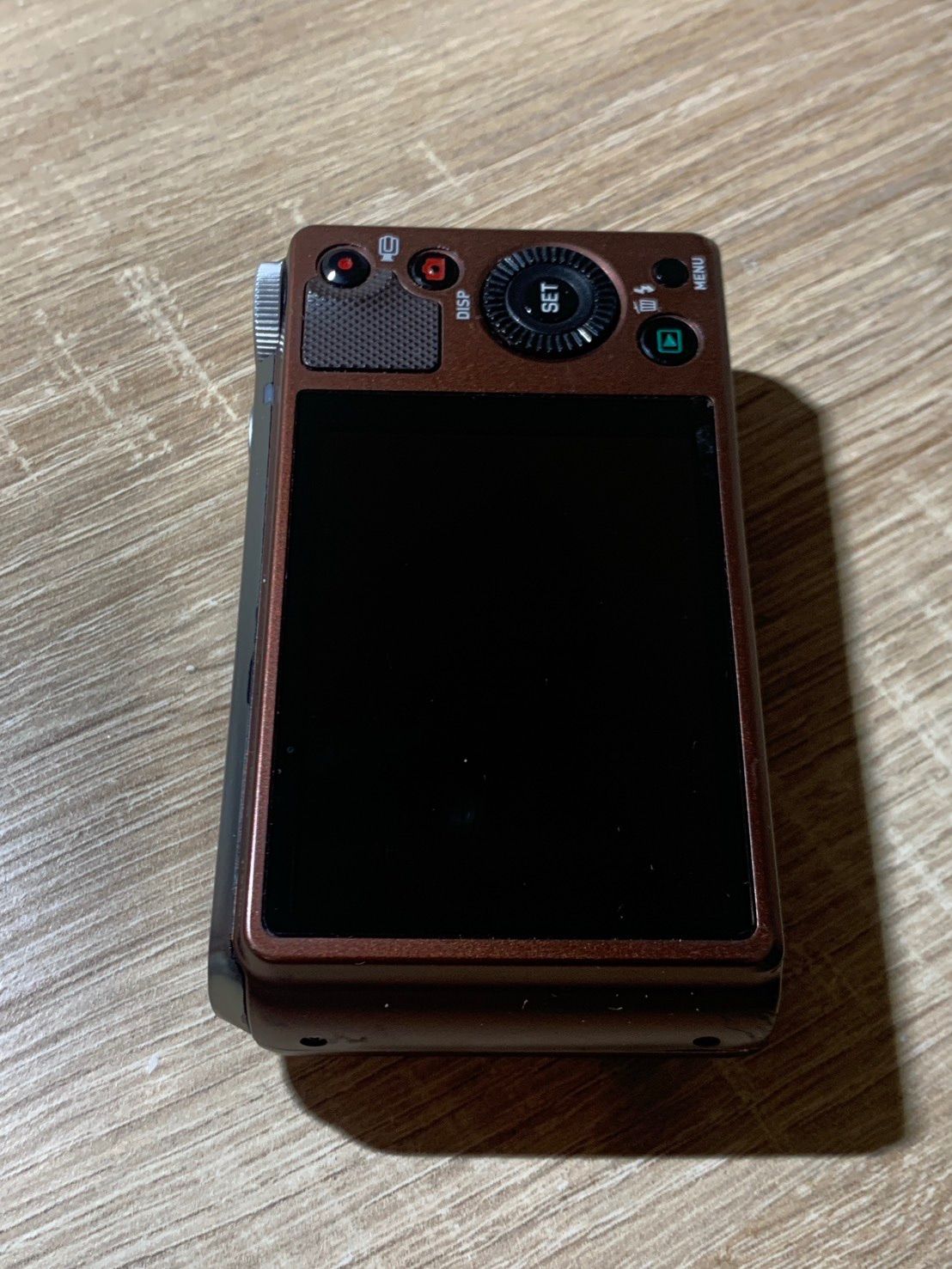 1700 Casio EXILIM EX-ZR700 ブラウン 動作確認済み やや訳アリ【コ