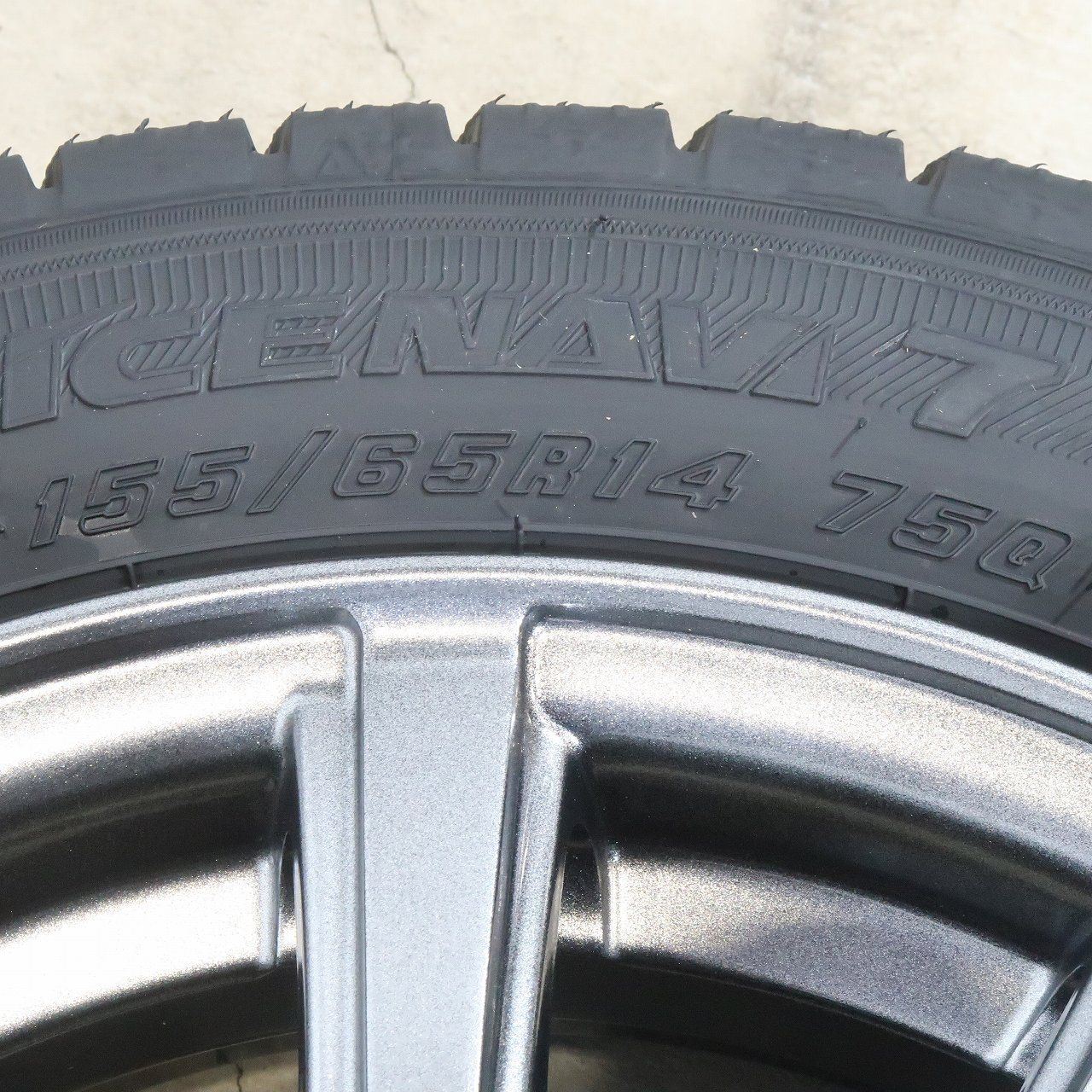未使用】軽自動車に 4本 社外 14インチ スタッドレス グッドイヤー 