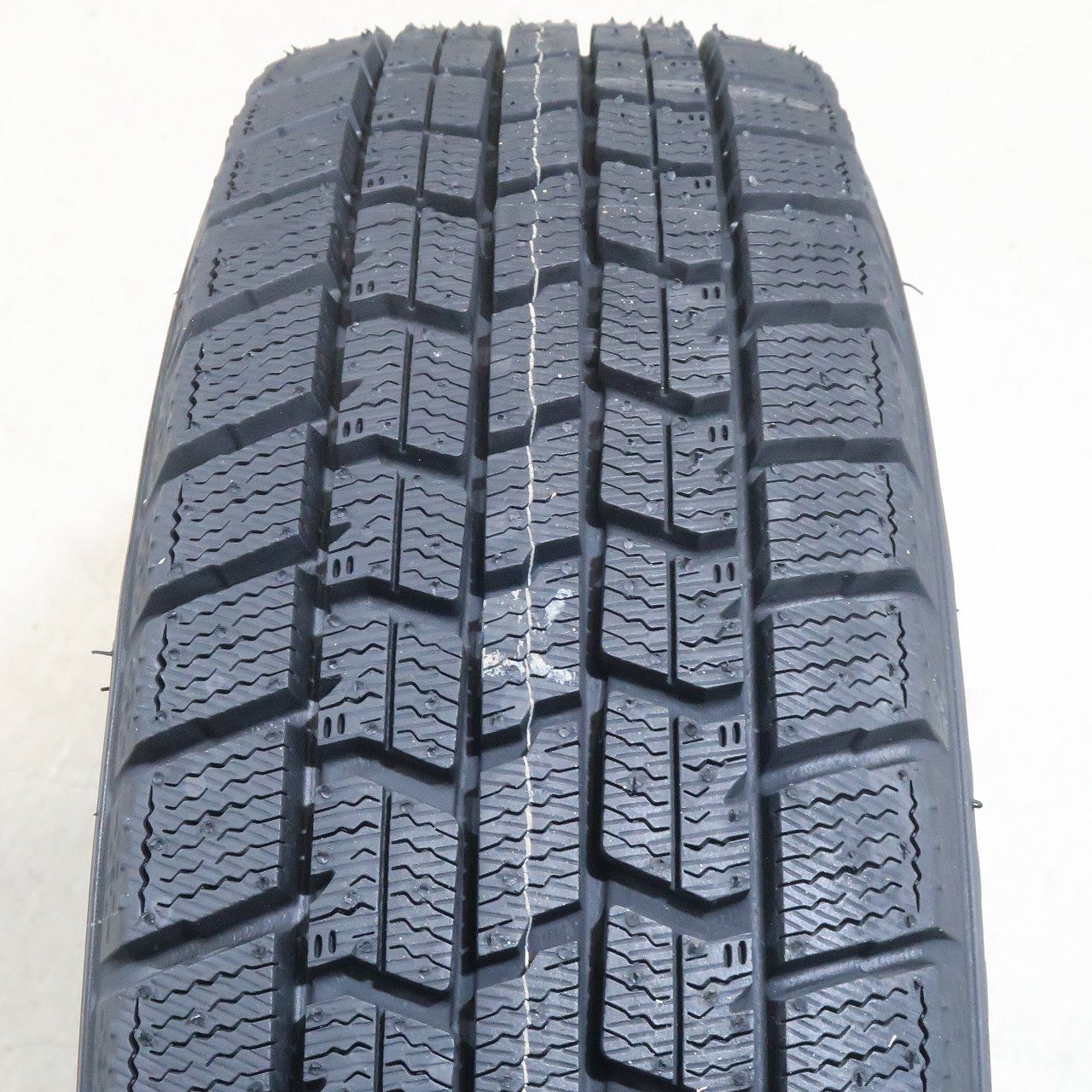 未使用】軽自動車に 4本 社外 14インチ スタッドレス グッドイヤー