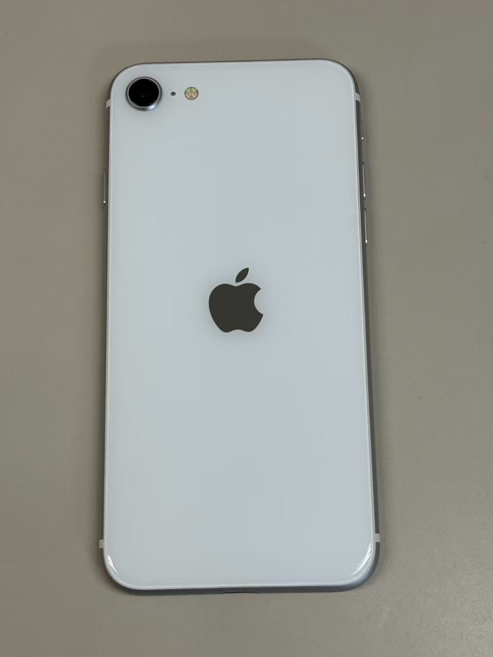 極美品 iPhone SE2 64GB ホワイト SIMフリー - メルカリ