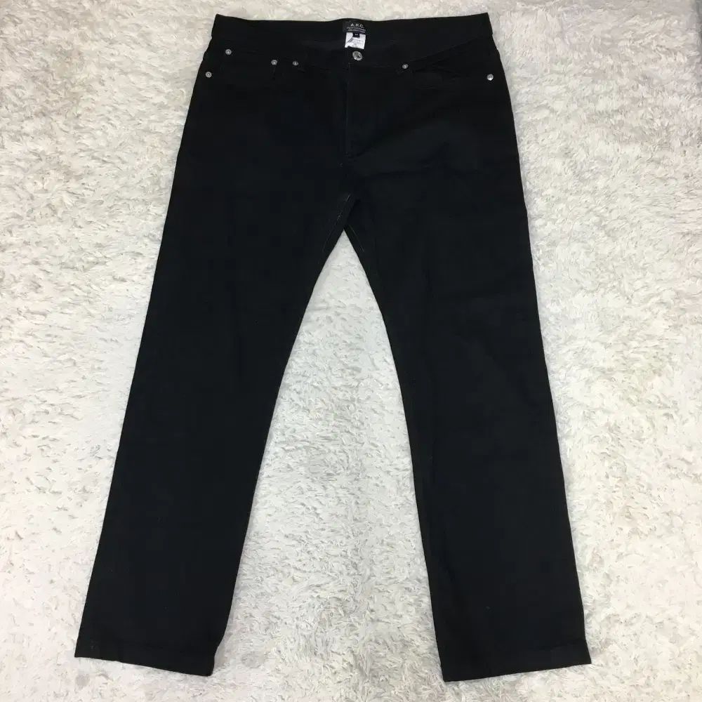 A.P.C. アーペーセー ブラック デニムパンツ FF17