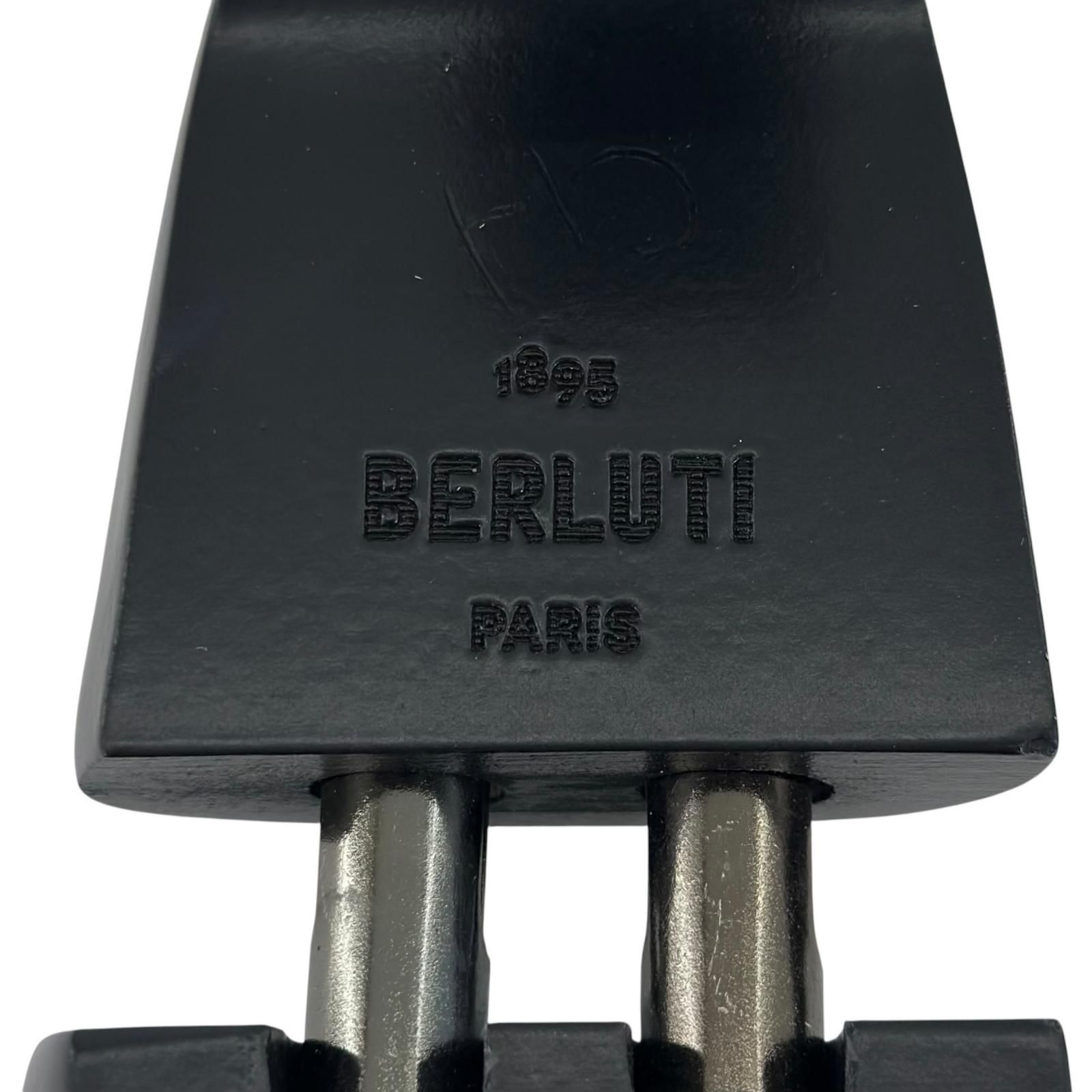 ドンドン見直し】美品△BERLUTI ベルルッティ 木製 ロゴ刻印 シュー