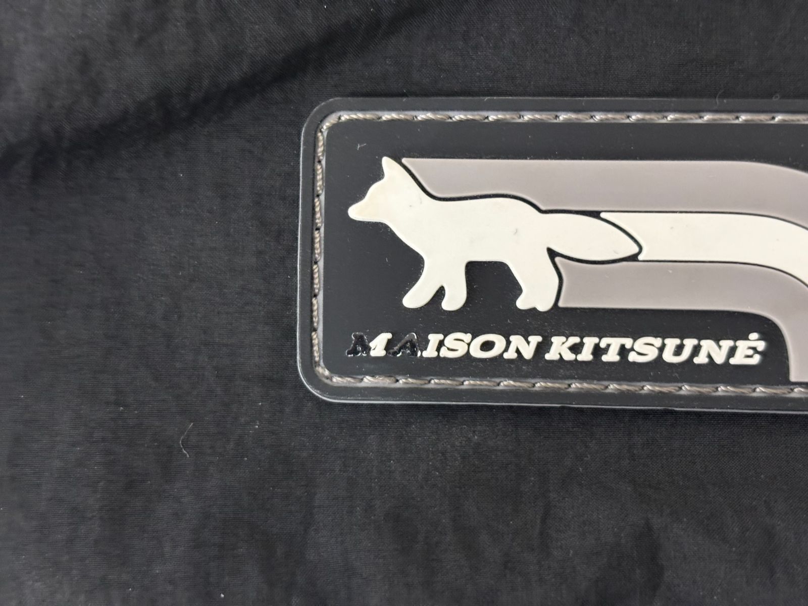 メゾンキツネ トラベルボストンバッグ Maison Kitsune 完売品 - メルカリ