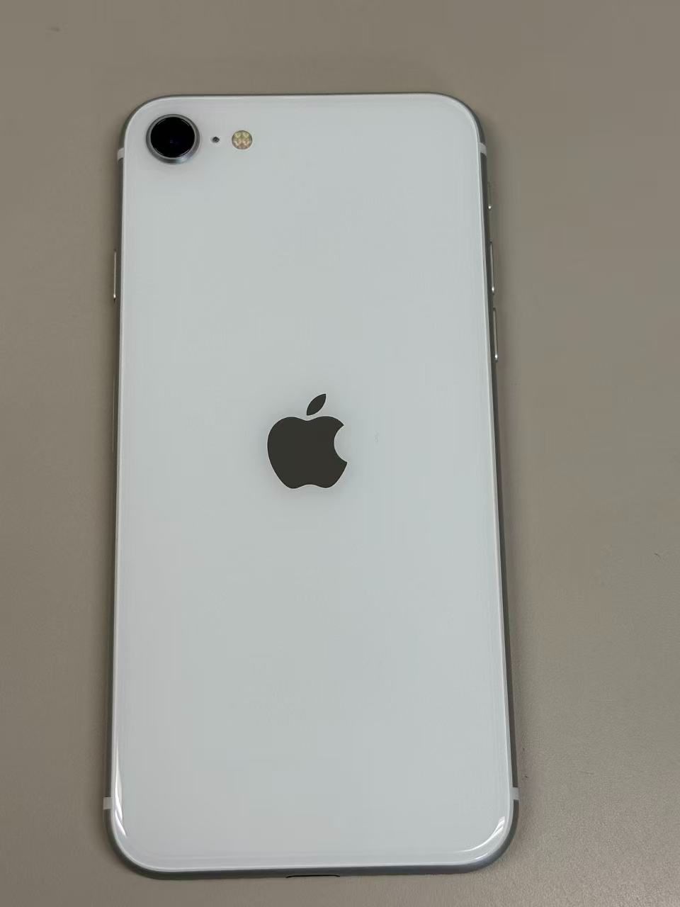 極美品 電池100%SIMフリーiPhone SE(第2世代) 64GB ホワイト - メルカリ