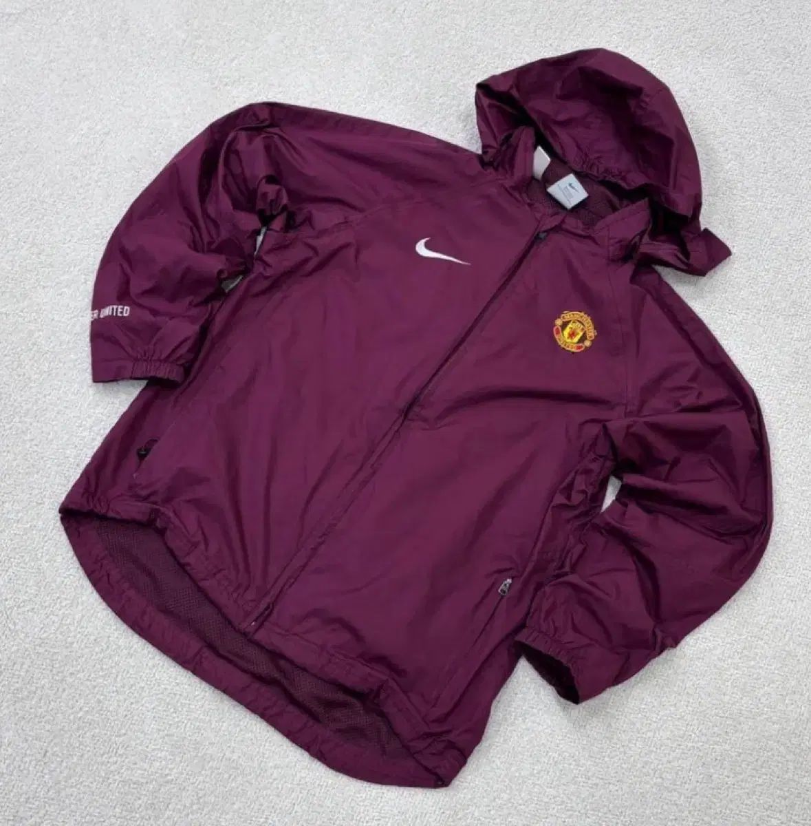 マンチェスター・ユナイテッド NIKE ウィンドブレーカー