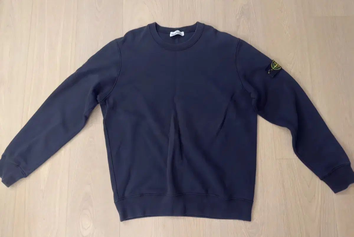 STONE ISLAND ストーンアイランド スウェット ブラック
