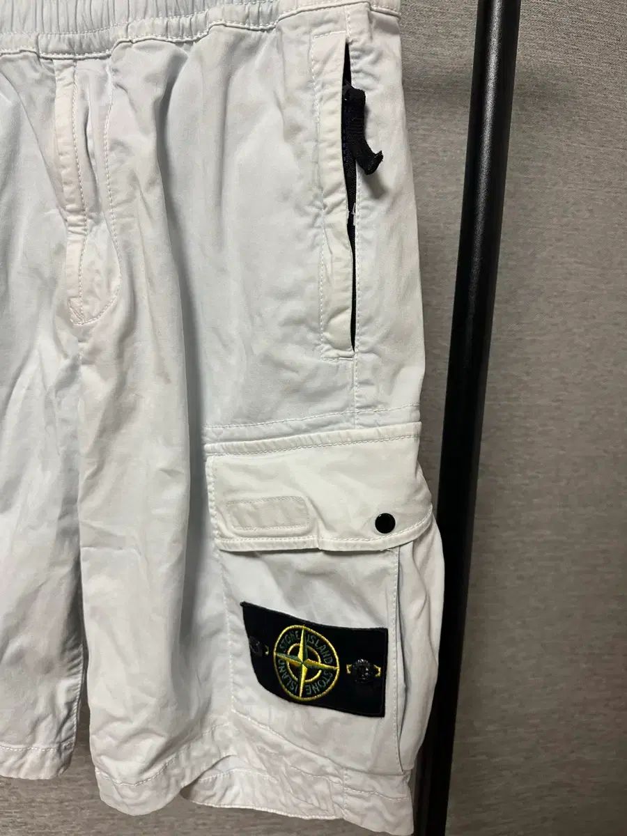 STONE ISLAND ストーンアイランド ワッペン ハーフパンツ ライトブルー