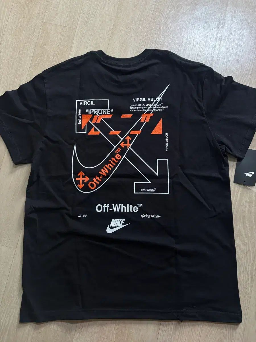 ナイキxオフホワイト 半袖Tシャツ 新品 出品