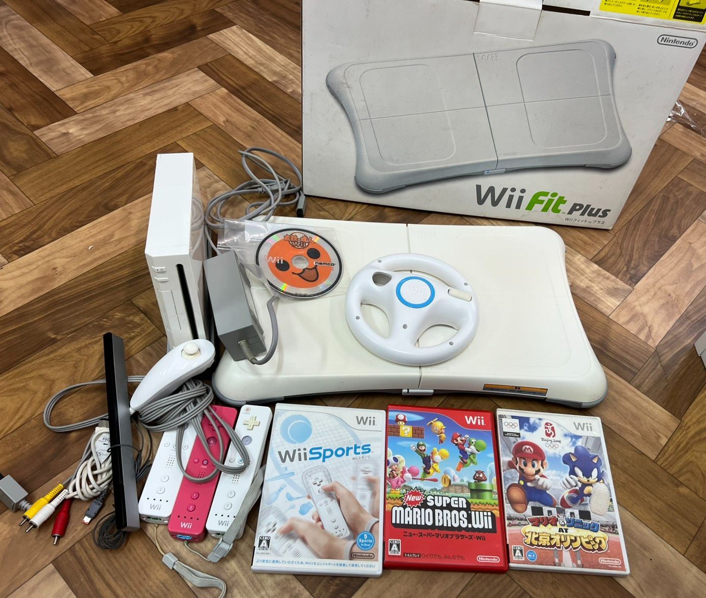 Wii 本体、Wii fit、コントローラ、ソフト12本まとめ売り Wii 本体・ソフト・Wii Fit Plus まとめ売り A324 - メルカリ