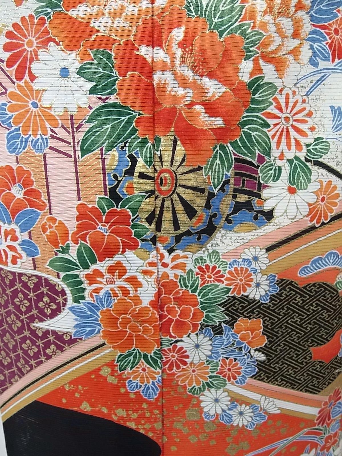 豪華絢爛 御所車に四季花文様 洗える夏黒留袖 駒絽 金彩 五つ紋 比翼