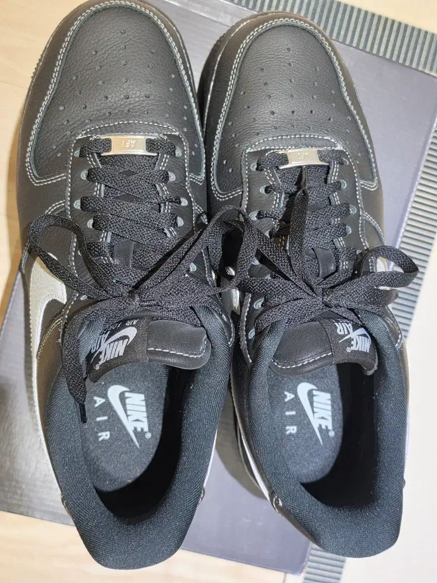 (ほぼ新品/280) NIKE ナイキ エアフォース 1 07 LV8 ブラック ウルフ グレー (ほぼ新品/280) NIKE ナイキ エアフォース 1 07 LV8 ブラック ウルフ グレー