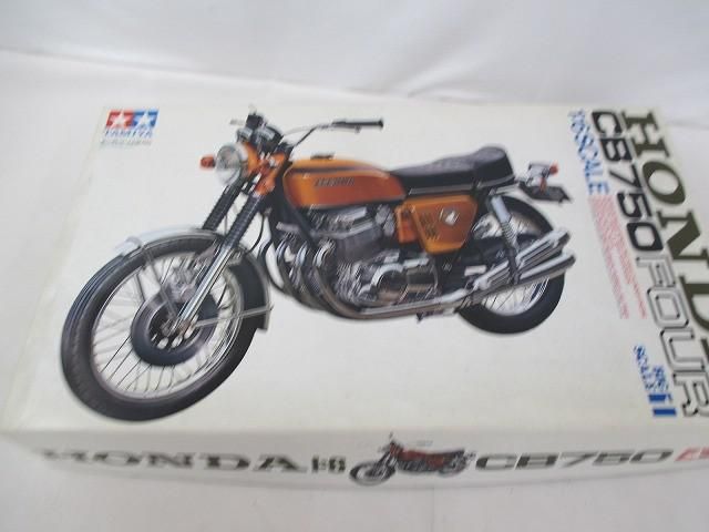 未組立 プラモデル タミヤ 1/6 ホンダ ドリーム CB750 FOUR ビッグスケール 【中古品】