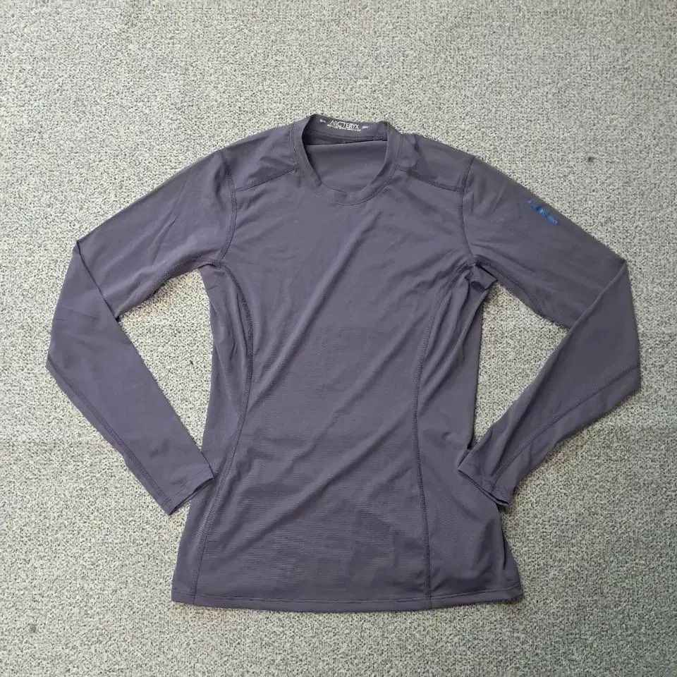 ARC'TERYX アークテリクス 長袖 Tシャツ サンプルタグ