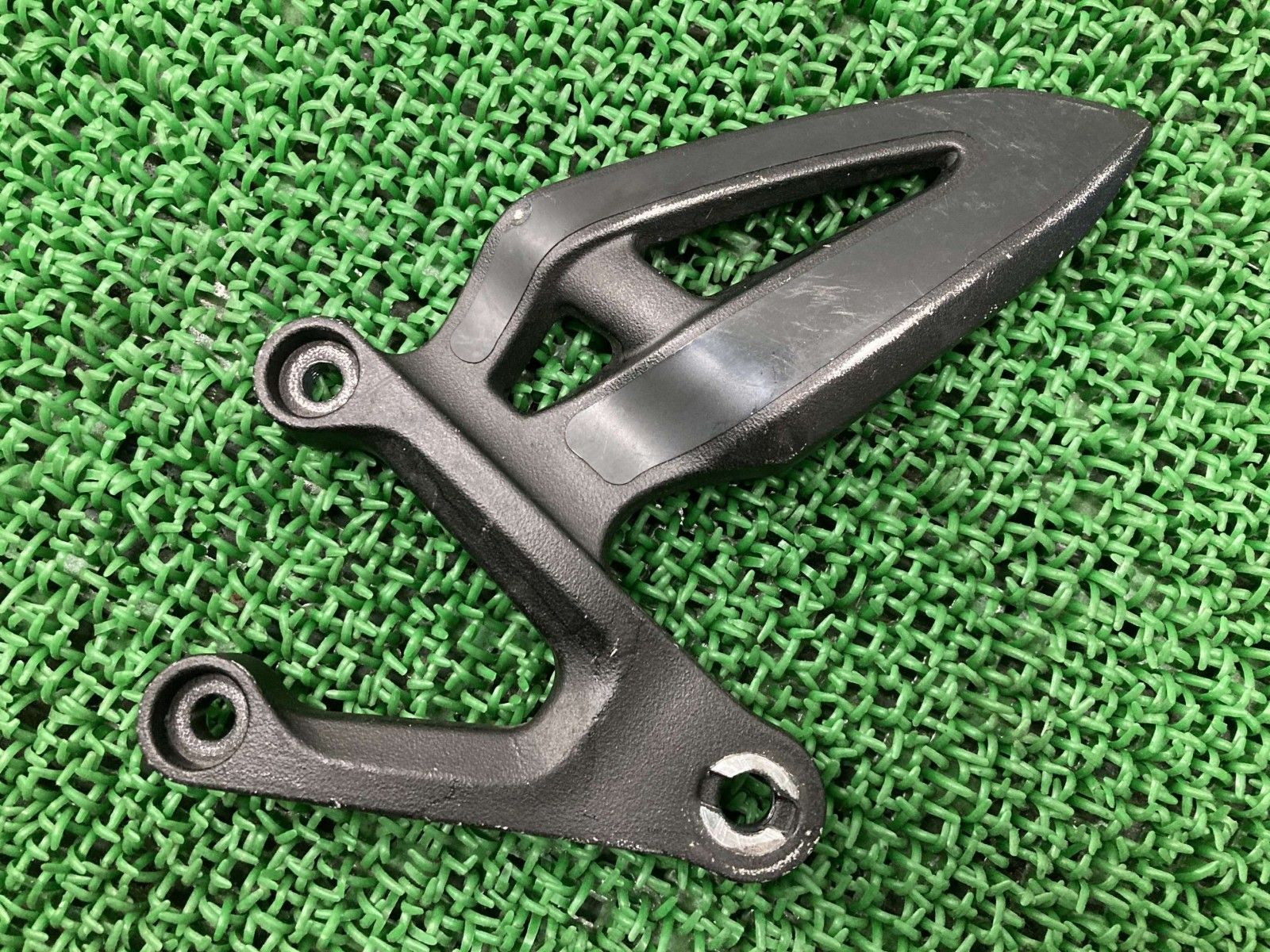GSX-S1000Sカタナ ステップホルダー 左 21712 スズキ 純正 中古 GT79B KATANA1000 Bh