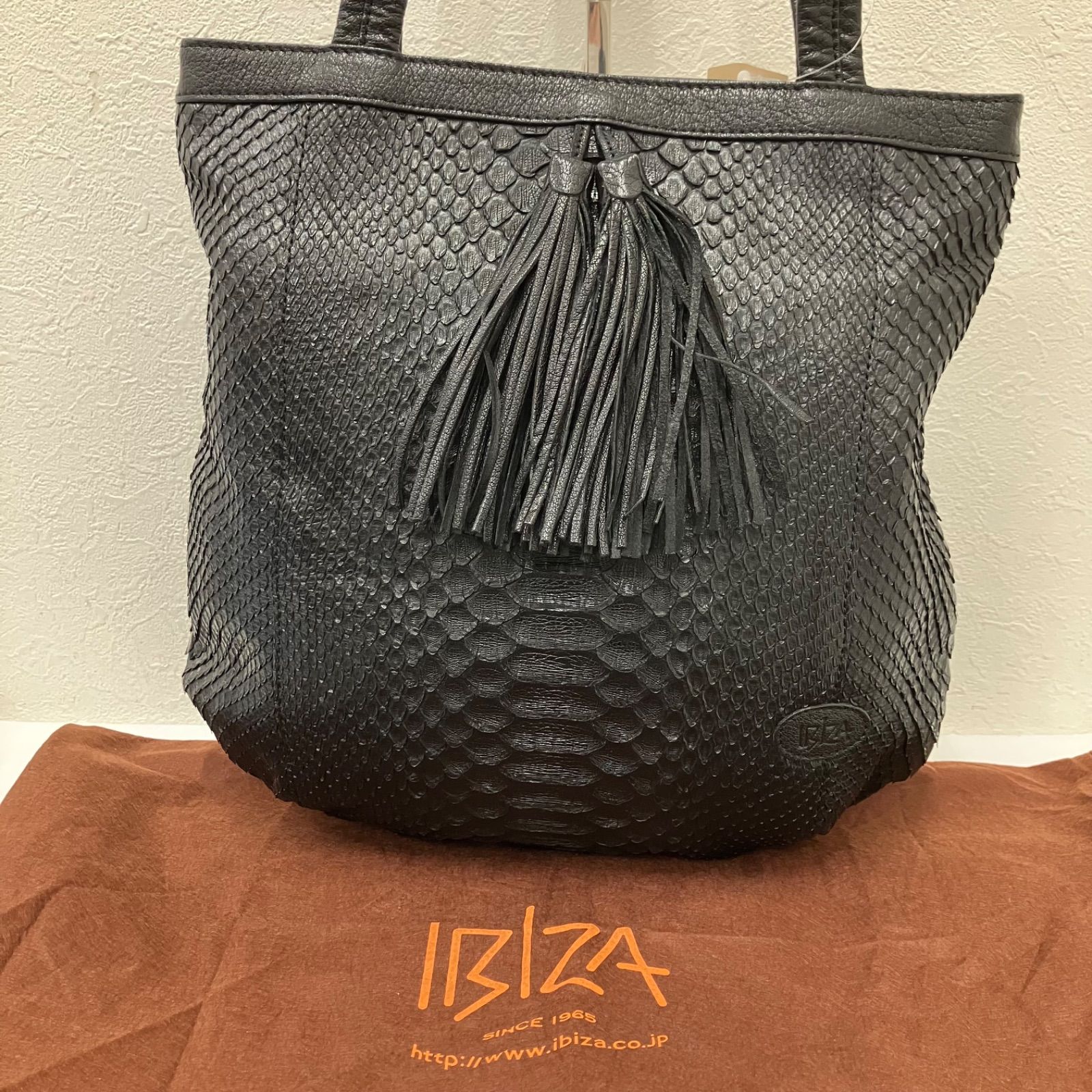IBIZA タッセル付き トートバッグ　ハンドバッグ　美品 4931 【美品】 IBIZA イビサ イビザ トートバッグ ハンドバッグ