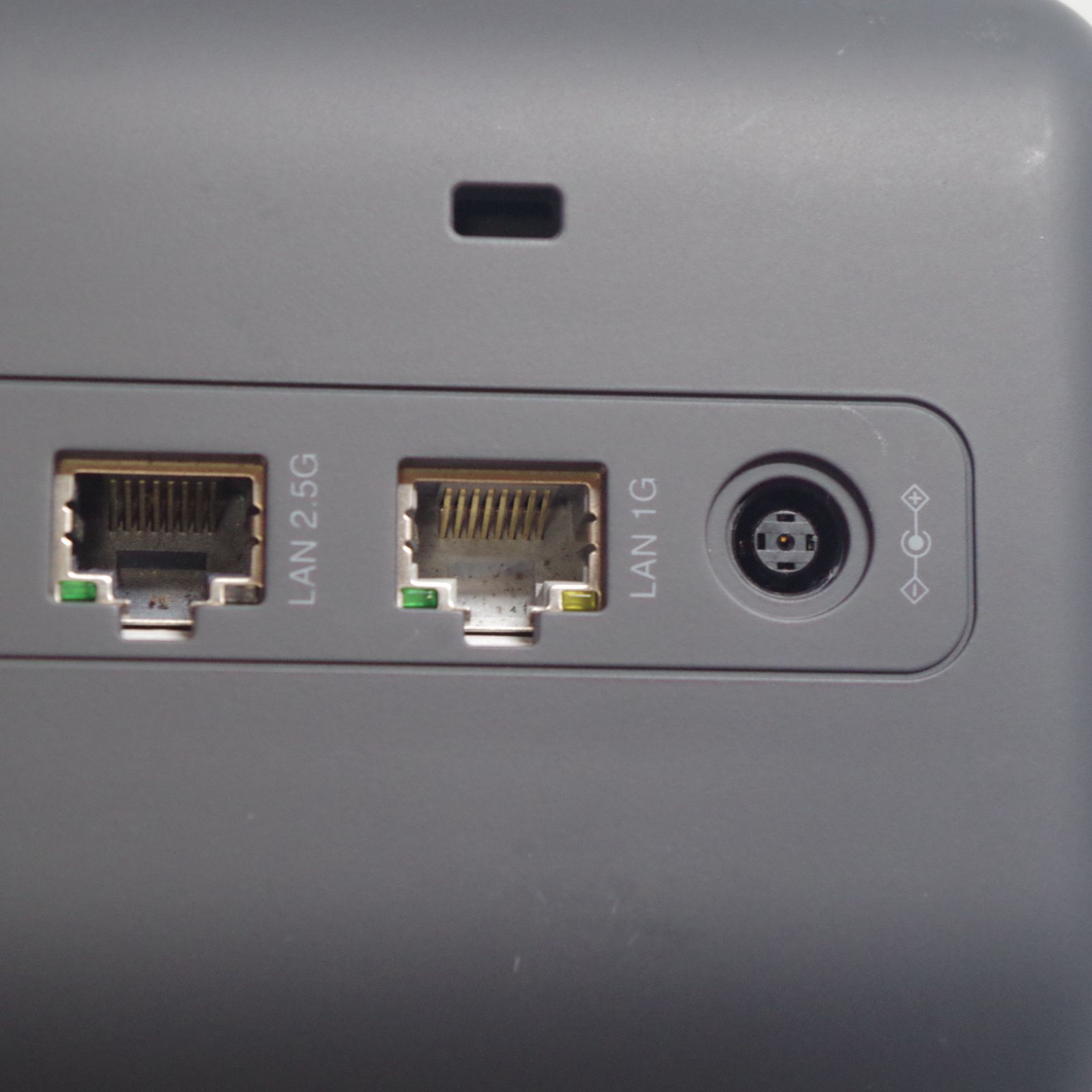 NTTドコモ HR02 home 5G ルーター Wi-Fi 本体のみ 中古 - メルカリ