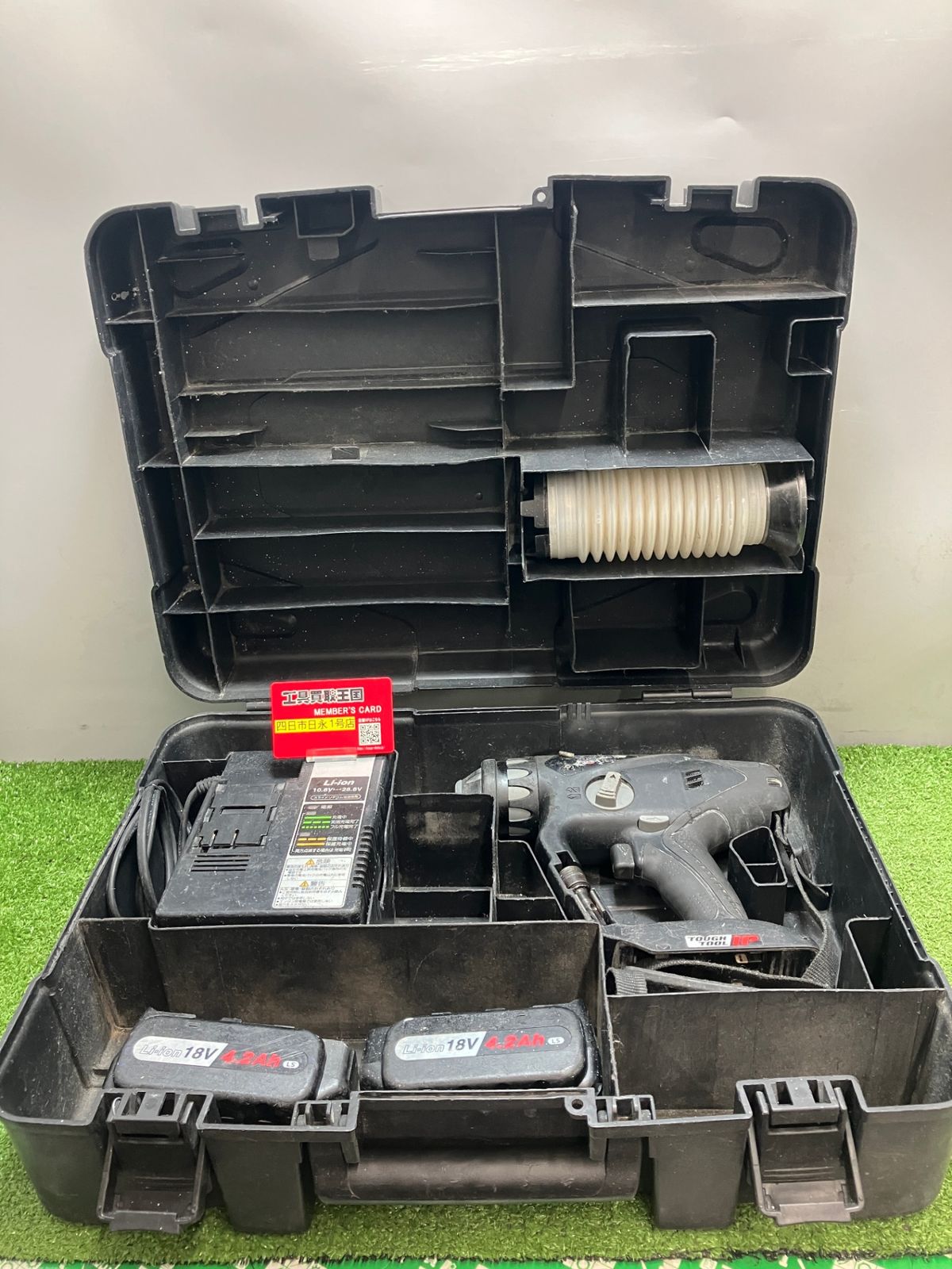 【中古品】【0936】Panasonic(パナソニック) 14.4/18v充電マルチハンマードリル 黒x金ブランド限定(18v4.2Ah電池x2/充電器/ケース) EZ78A1LJ2GT1　IT7D0OCNC5QW