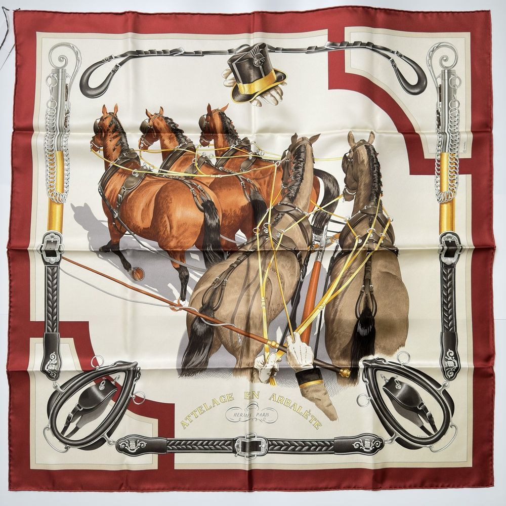 Hermes エルメス カレ90 シルク100％ スカーフ ATTELAGE EN ARBALETE 馬車柄 90×90 男女兼用 箱付き 未使用