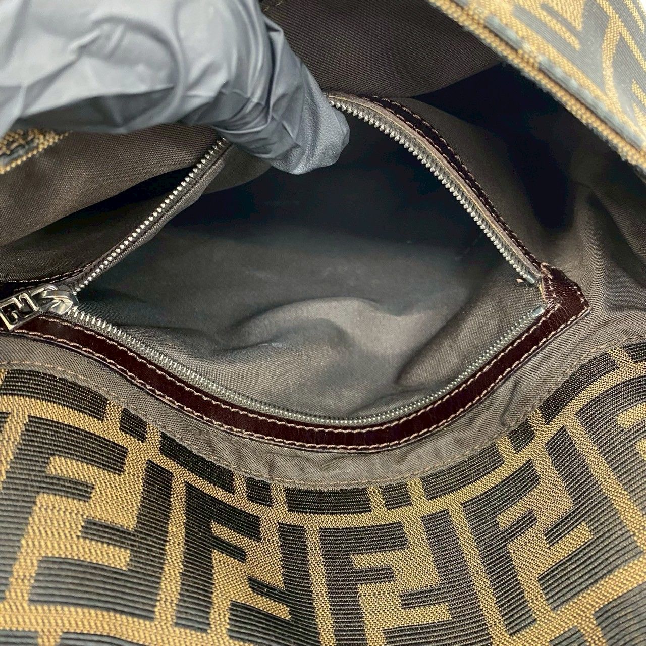 極 美品 FENDI フェンディ ヴィンテージ ズッカ FF 柄 キャンバス