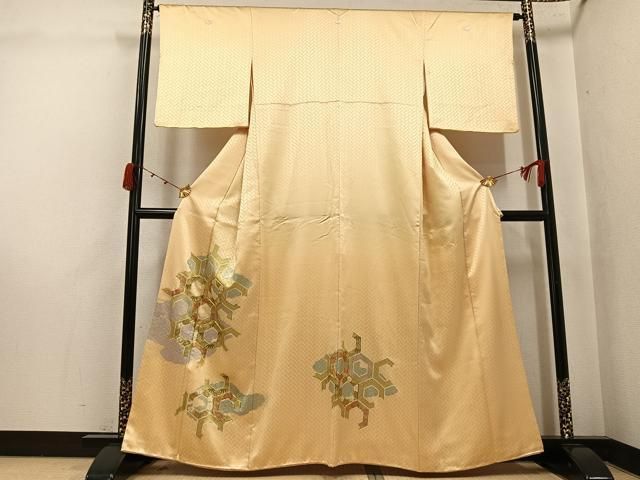 平和屋着物●色留訪問着　駒刺繍　亀甲草花文　金彩　正絹　逸品　AABJ9352ph