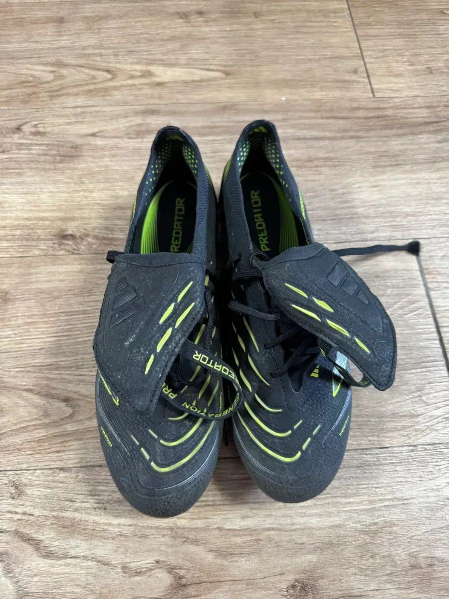 アディダス プレデター サッカーシューズ 280