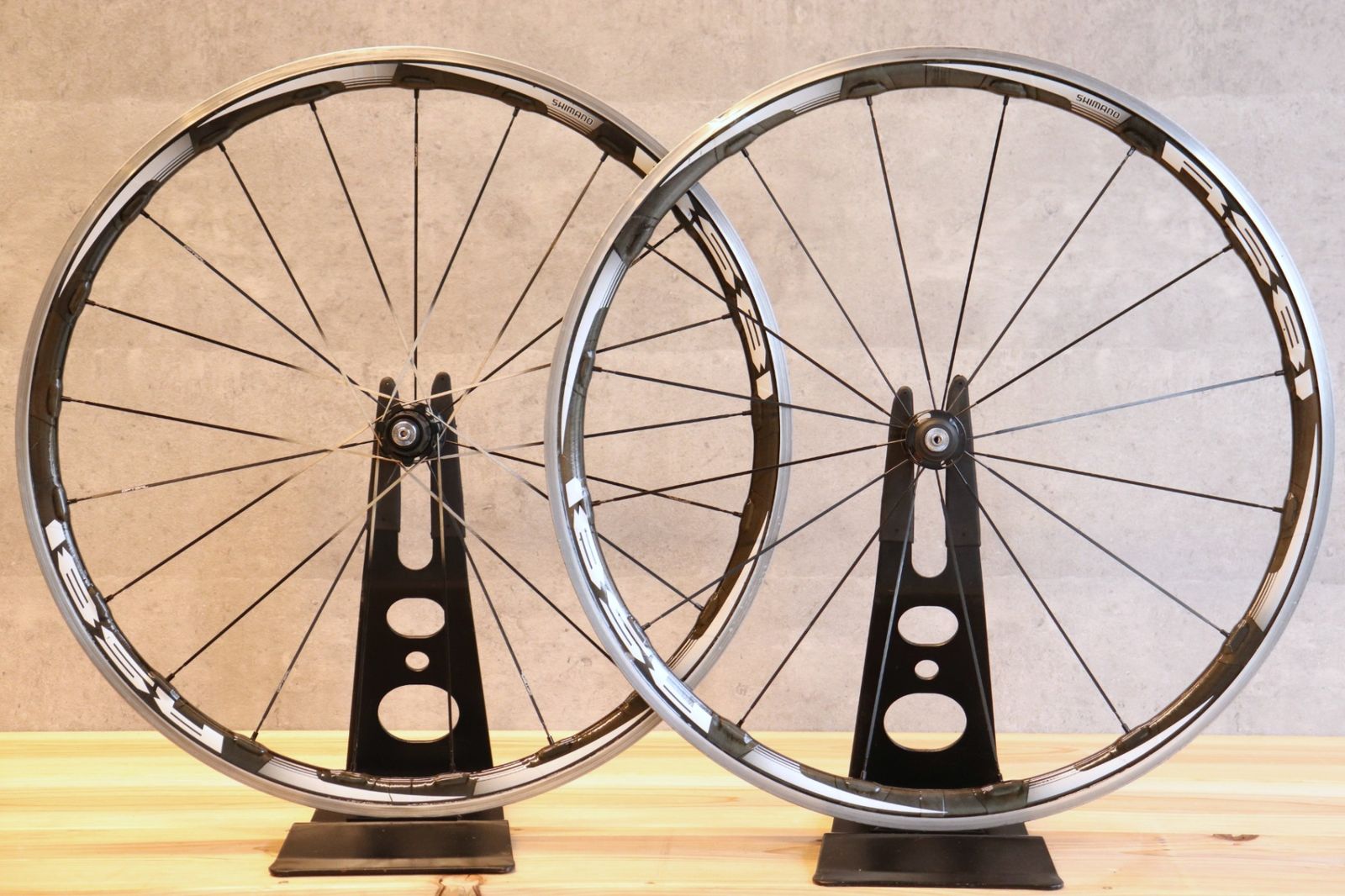 シマノ SHIMANO WH-RS81-C35 CL アルミ/カーボン クリンチャー ホイールセット シマノ 11S/12S 15C ※フロントのみジャンク 【さいたま浦和店】
