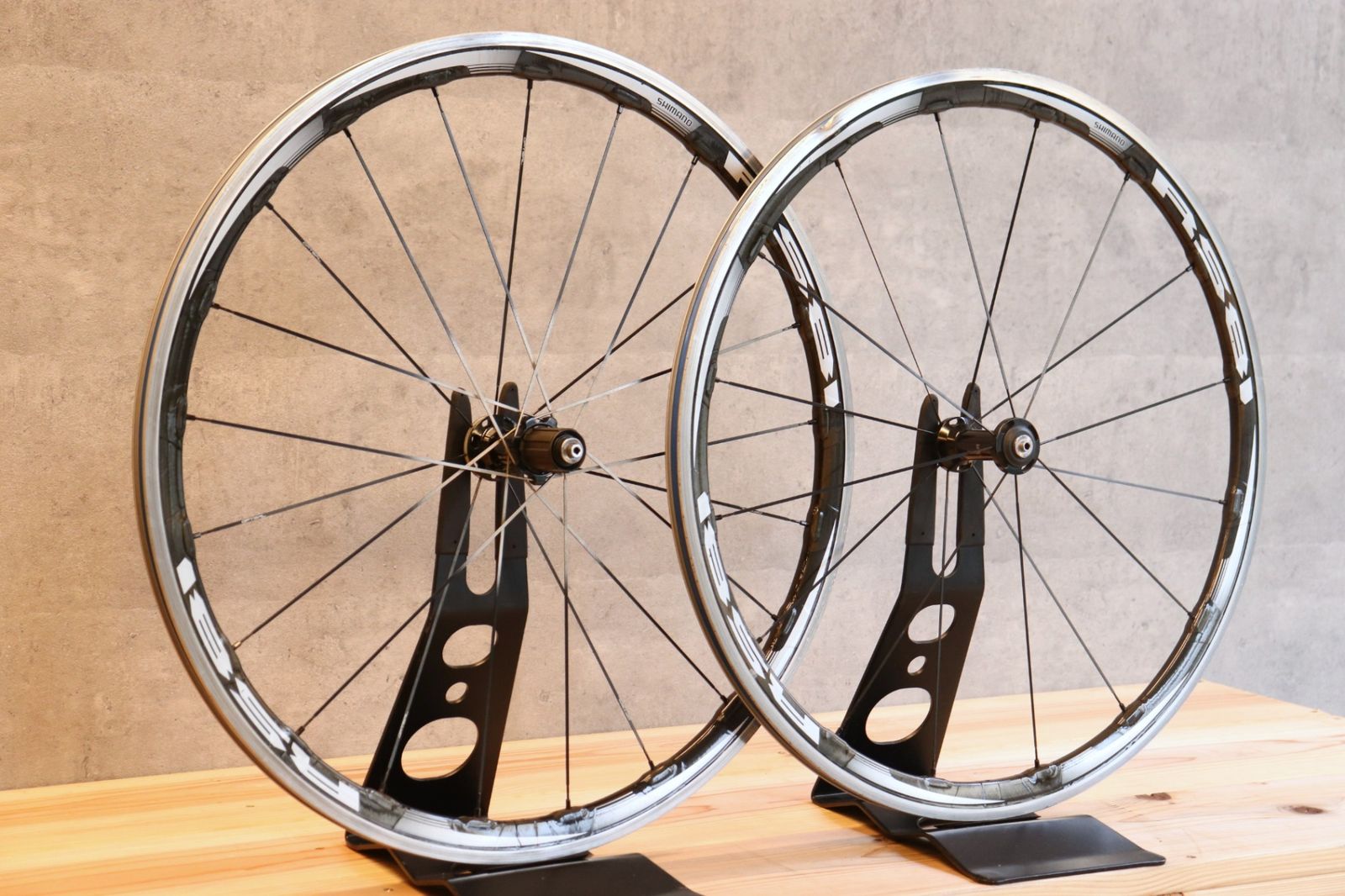 シマノ SHIMANO WH-RS81-C35 CL アルミ/カーボン クリンチャー