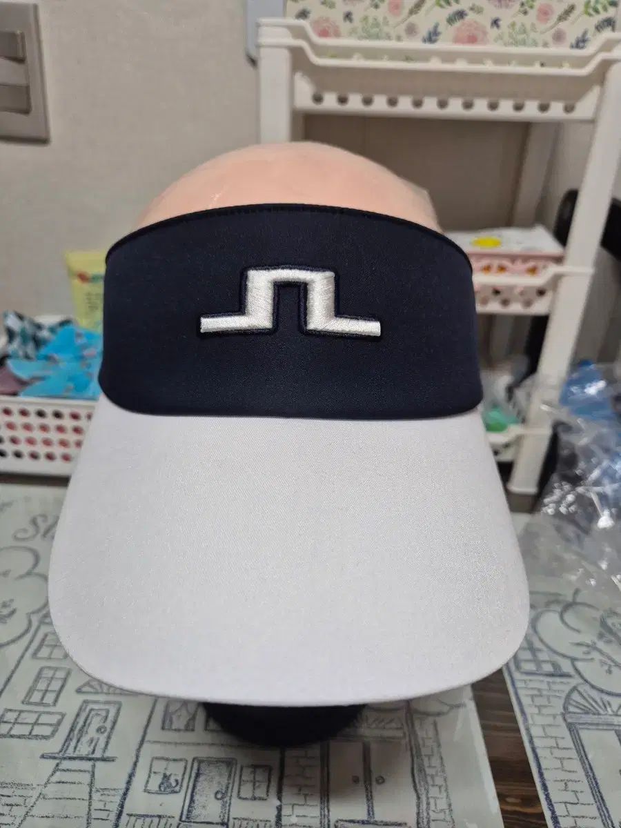 J LINDEBERG ゴルフ サンバイザー ネイビー 白