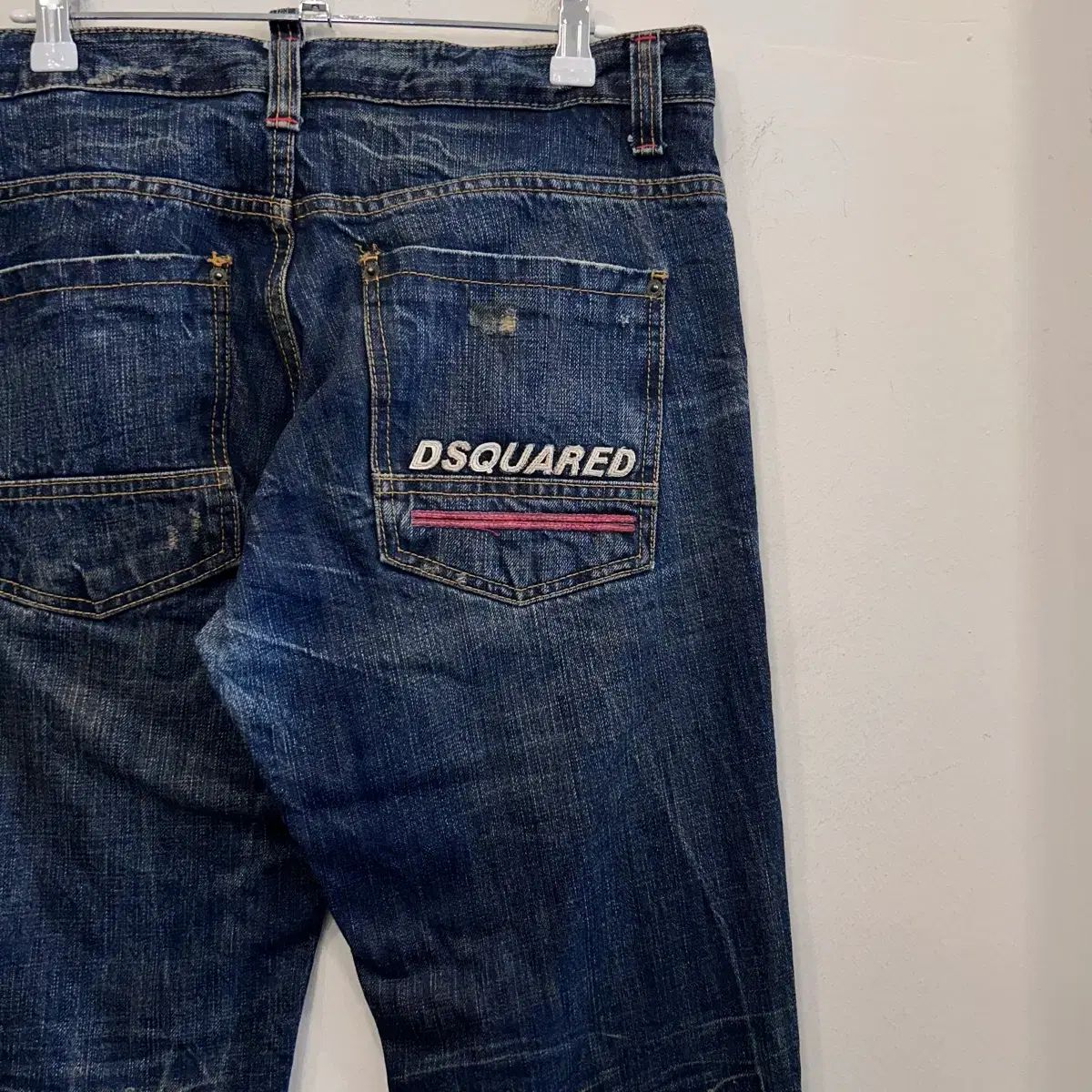 DSQUARED2 ディースクエアード2 ストレートフィット ボタンフライ デニムパンツ