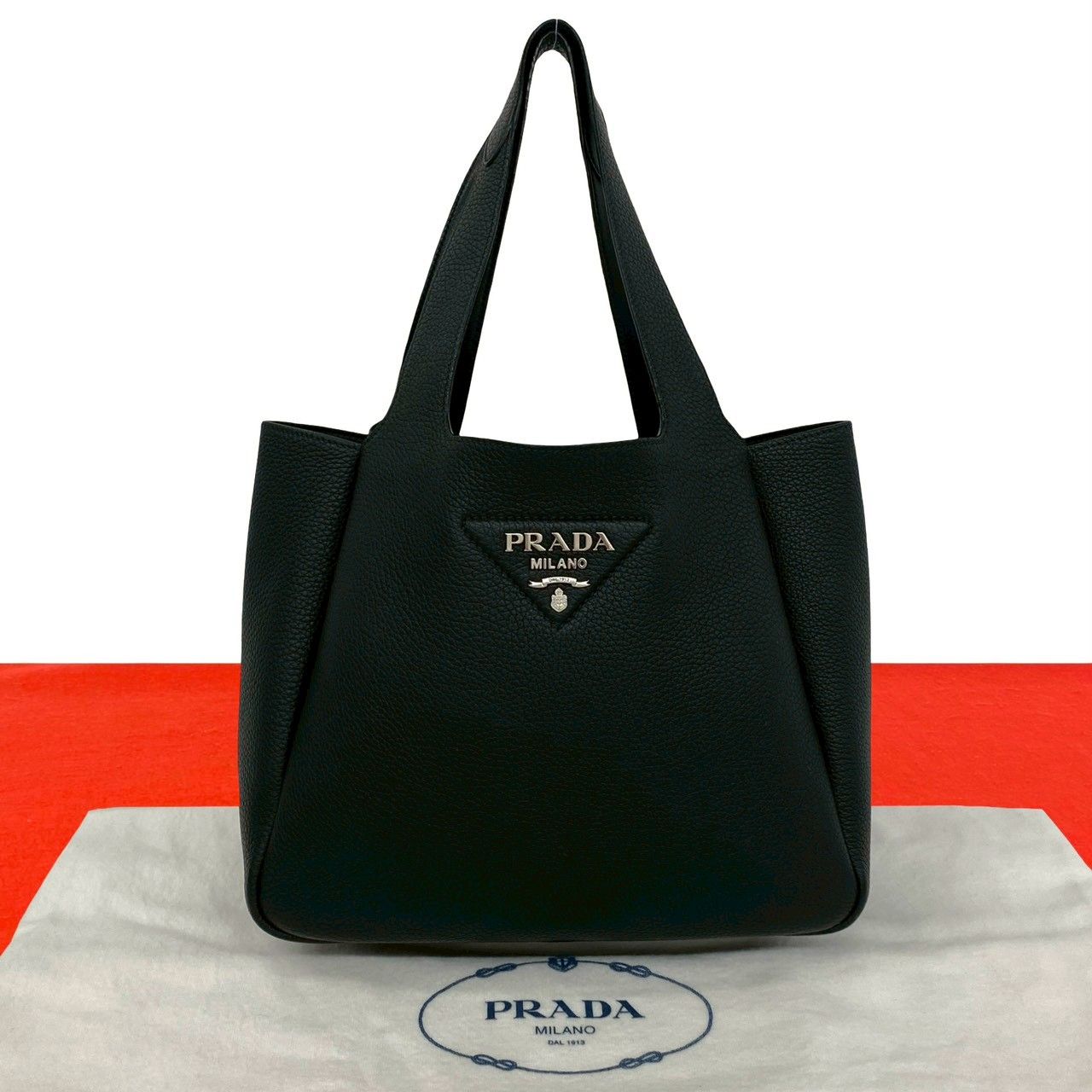極 美品 保存袋付き PRADA プラダ 三角ロゴ 金具 ヴィッテロダイノ