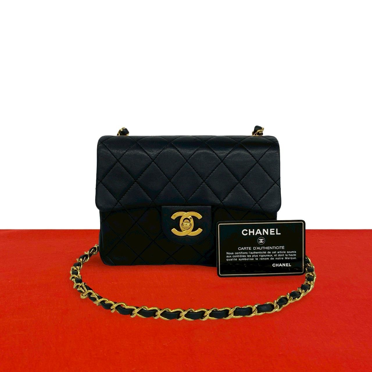 極 美品 カード シール有 1番台 CHANEL シャネル マトラッセ ココマーク 金具 ラムスキン ミニ ショルダーバッグ ブラック 713-8