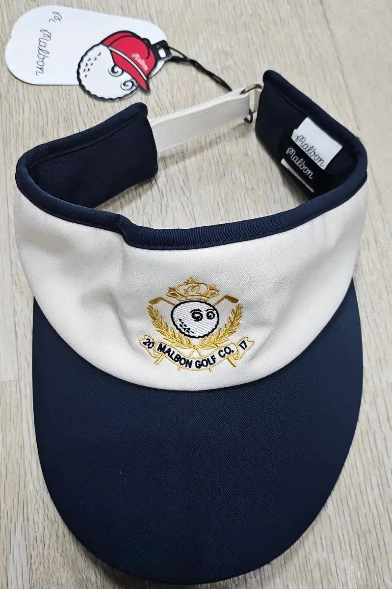 新品MALBON GOLF マルボン マグネットマーカー付きサンバイザー 白