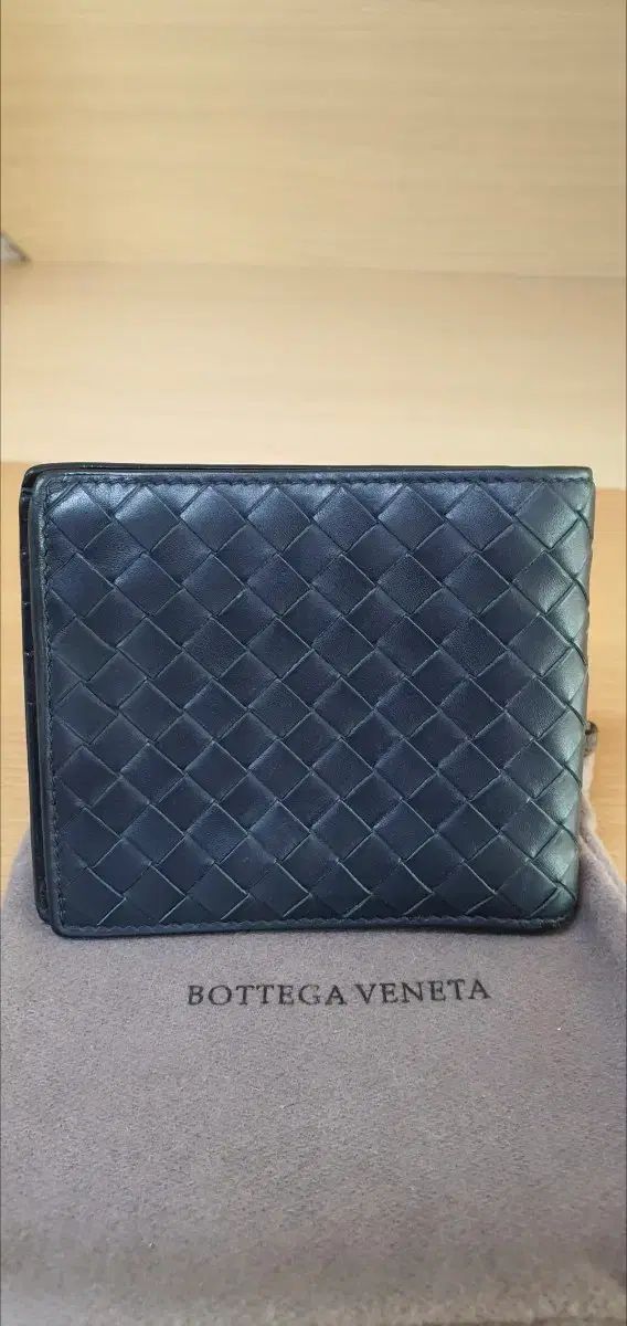 BOTTEGA VENETA ボッテガ・ヴェネタ 二つ折り財布/財布 正規品A級(鑑定済)