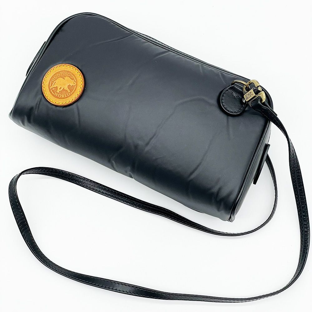 HUNTING WORLD ハンティングワールド ディズニーコラボ ショルダーバッグ バチュークロス ブラック ミッキーマウス 斜め掛け クロスボディ 軽量 ナイロン 希少 レア メンズ レディース