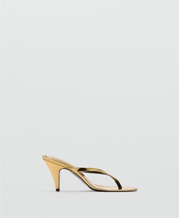 マンゴ レディース シューズ サンダル トール MANGO Womenstarring Hailey Bieber Metallic Sandals Gold ゴールド