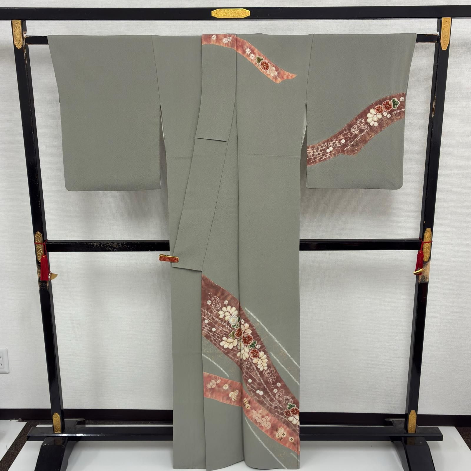 付け下げ 正絹 裄67 縮緬 絞り染め 花草 紋なし 着物 a-240 - メルカリ