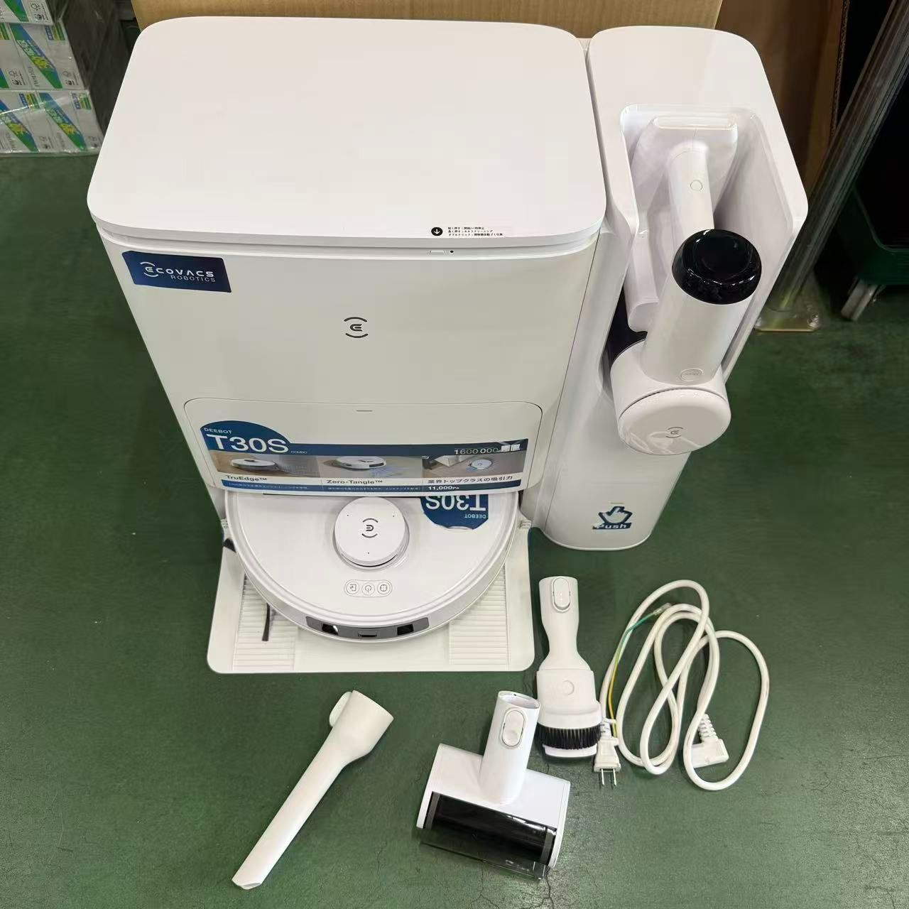 DEEBOT T30S COMBO お掃除ロボット（11,000Paの吸引力，絡まり防止技術，全自動ゴミ回収ステーション ）//735014/6970135033461
