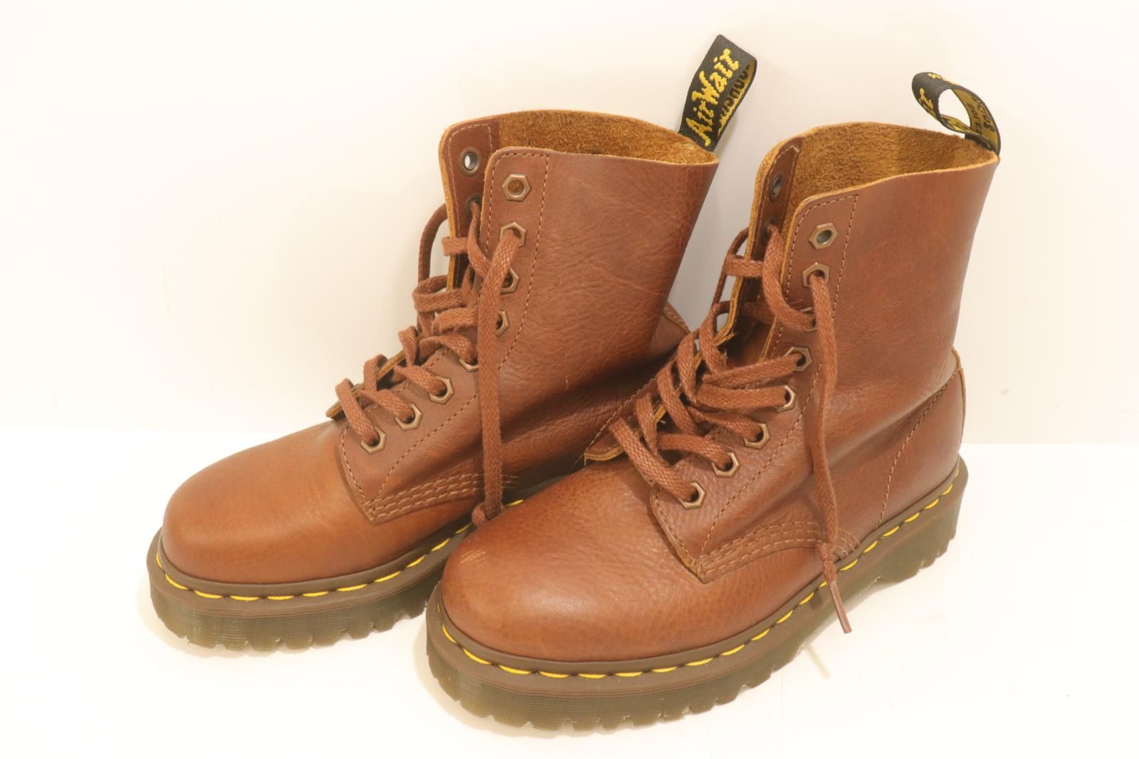 【中古】 DR.MARTENS レディースブーツ UK4 8ホールブーツ DR.MARTENS UK4 茶 ブラウン ロゴ
