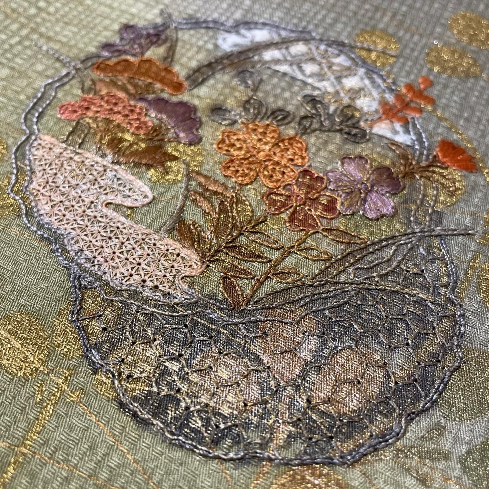 付下げ 裄66.5 トールサイズ 単衣仕立て 刺繍の花模様 金彩 着物 正絹